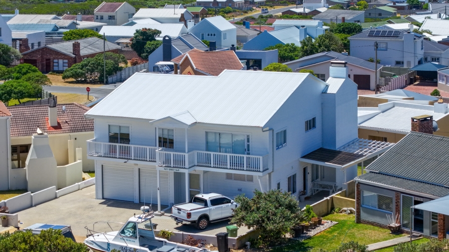 4 Bedroom Property for Sale in Struisbaai Western Cape
